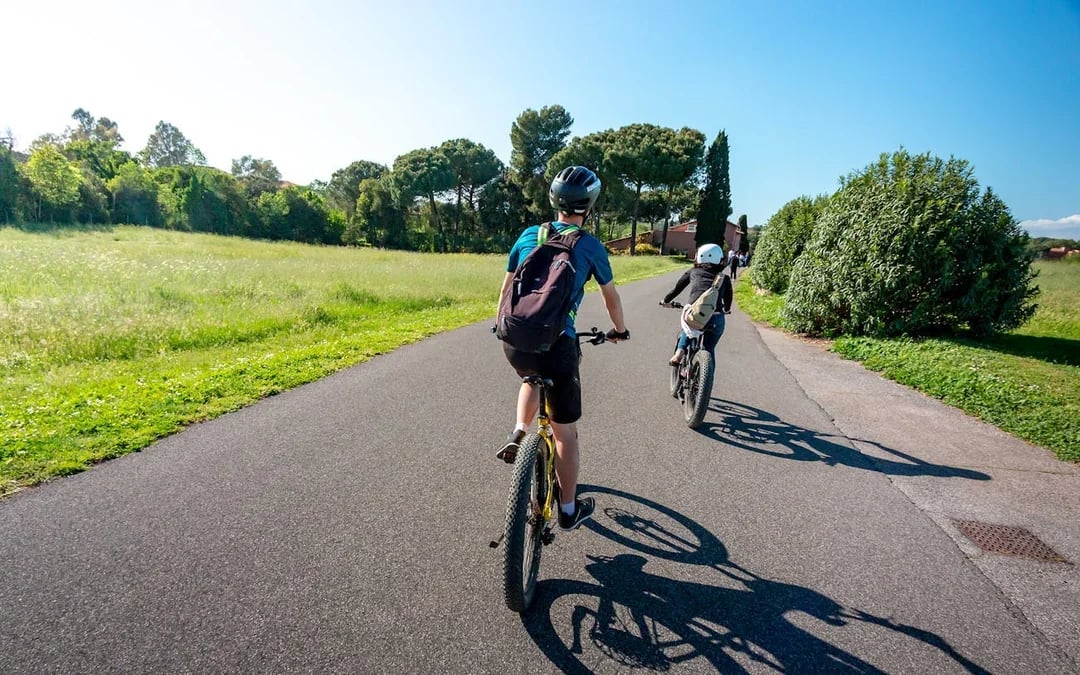 Appian Way Bike Tour with Park of the Aqueducts and the Roman Countryside Image 7