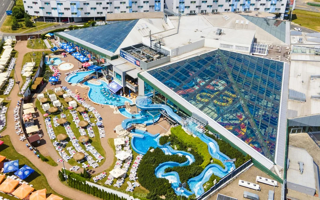 Aquapalace Indoor-Outdoor Water World Tickets Image 6