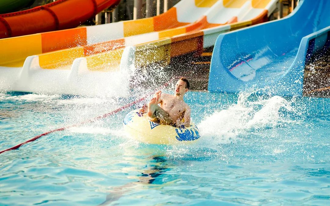 Aquatica Orlando 4-Park, 14-Day Unlimited Visits + Free Parking Image 2