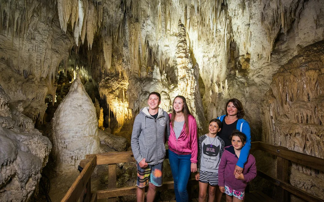 Aranui Cave Guided Tour Image 3