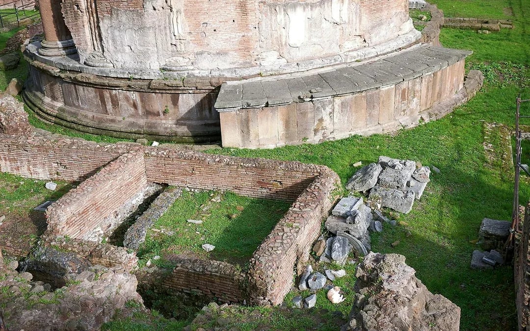 Archaeological Area Largo Argentina Tickets Image 5