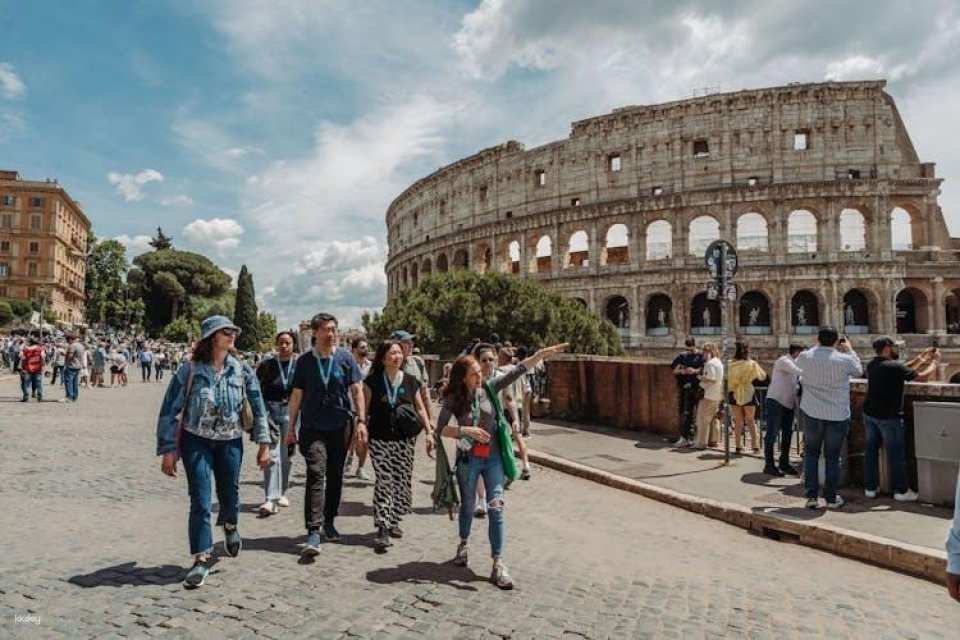 Archaeological Rome tour, Colosseum, Roman Forum and Palatine Hill