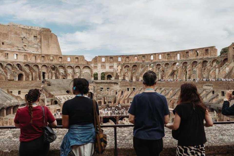 Archaeological Rome tour, Colosseum, Roman Forum and Palatine Hill