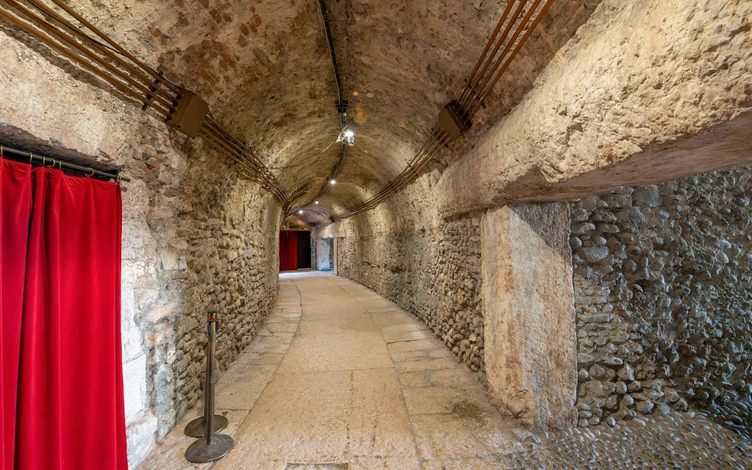 Arena di Verona Skip-the-Line Guided Tour Image 8
