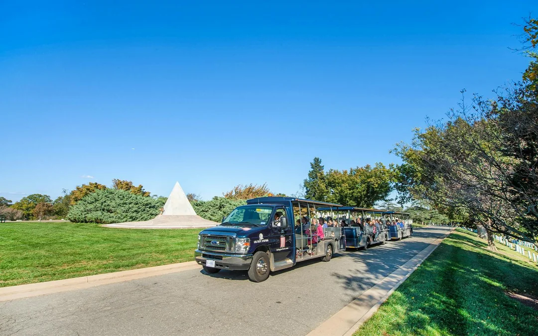 Arlington National Cemetery Tour Image 2