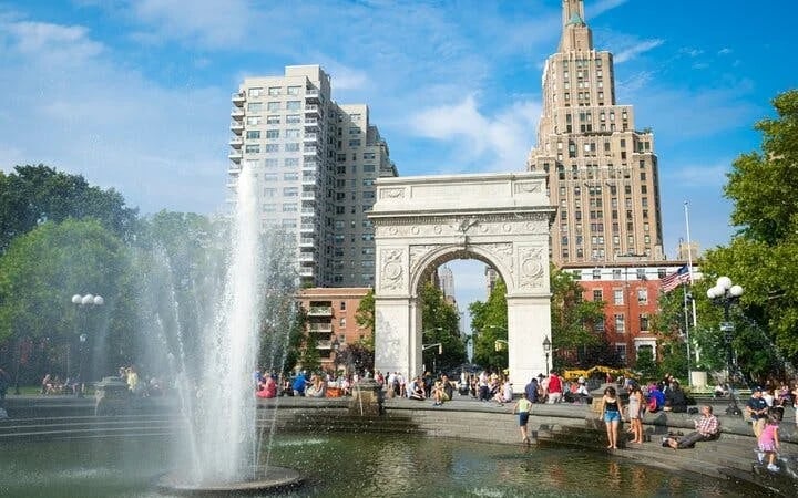 Artists of Manhattan: Self-Guided City Exploration Game Image 4