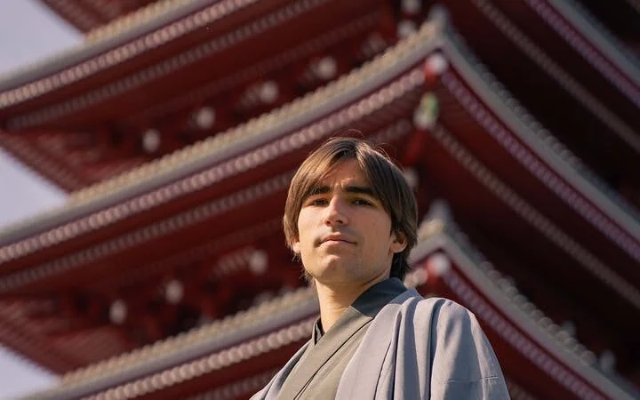 Asakusa Kimono Photography Tour with Local Guide Image 10