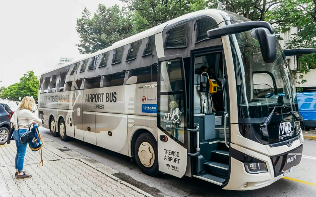 ATVO One-Way Tickets: Treviso Airport to/from Venice Piazzale Roma Image 3