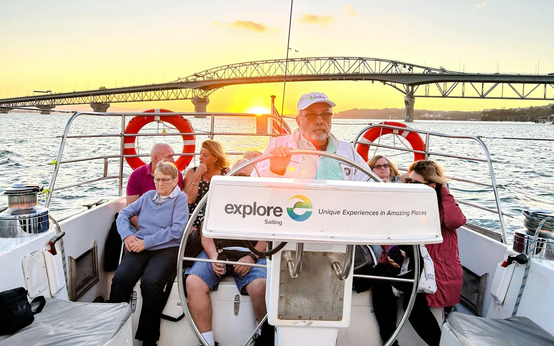Auckland Harbour Cruise with 3-Course Dinner & Drinks Image 2