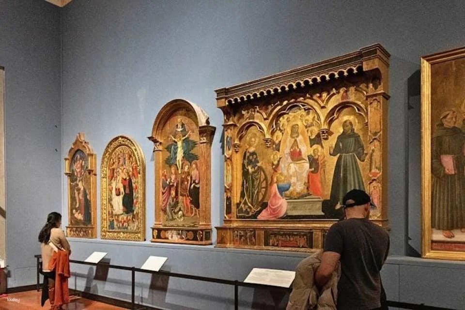 Audioguided tour at the Accademia Gallery with live expert commentary