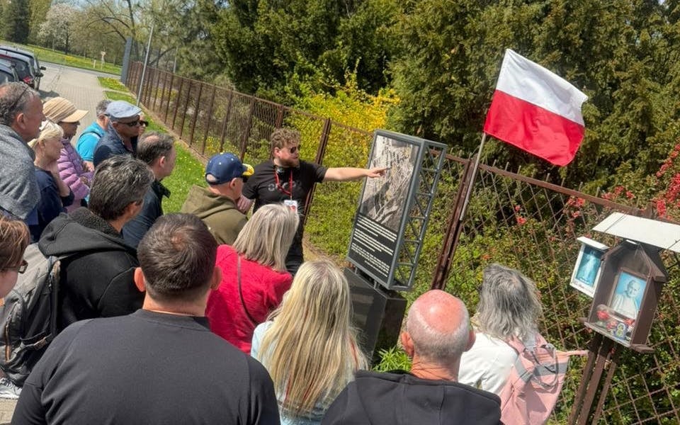 Auschwitz, Birkenau and Monowitz Outdoor Perimeter Guided Tour from Krakow Image 3