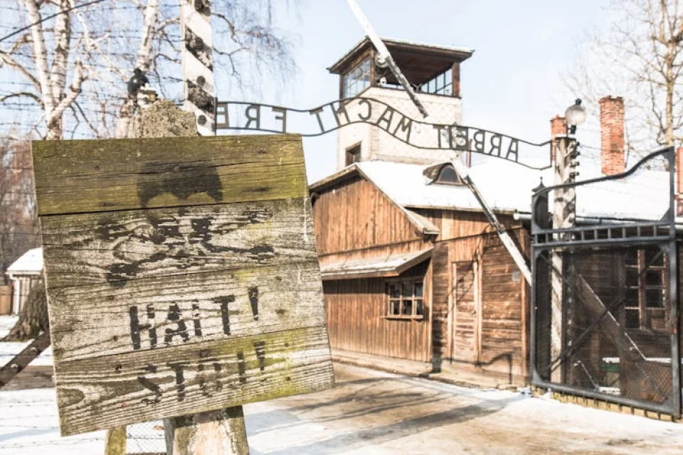 Auschwitz Birkenau guided tour plus fast-track entrance ticket