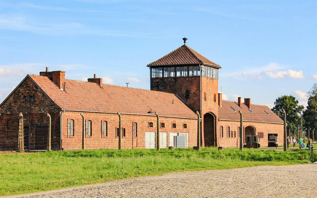 Auschwitz-Birkenau Guided Tour with Fast-Track Tickets & Transfer Options Image 1