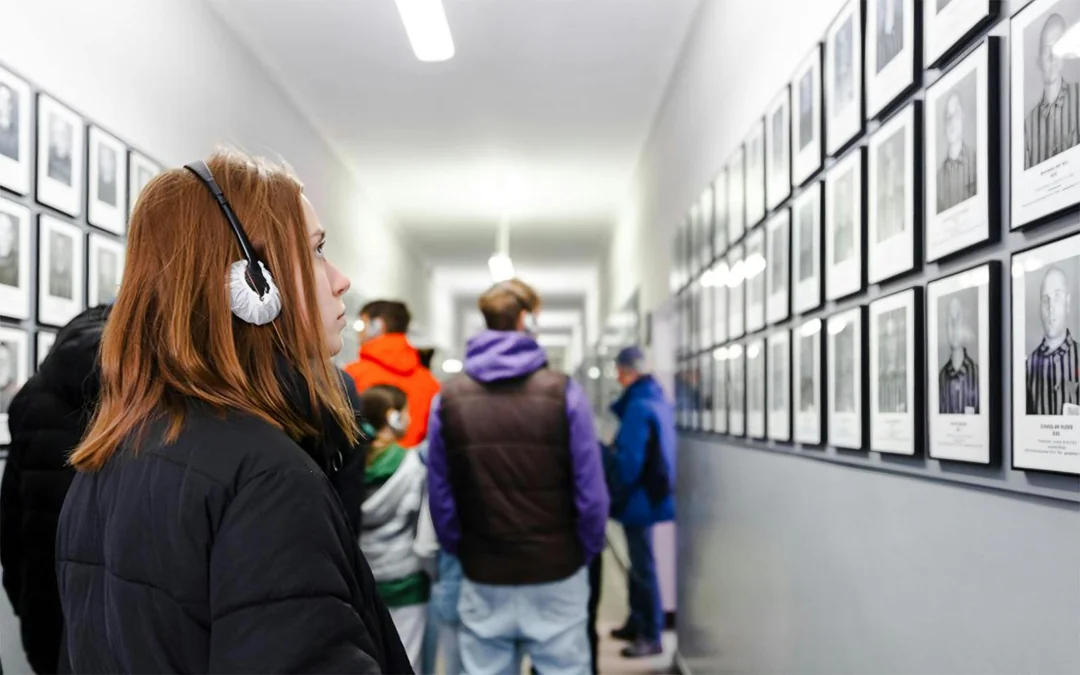 Auschwitz-Birkenau Guided Tour with Fast-Track Tickets & Transfer Options Image 4