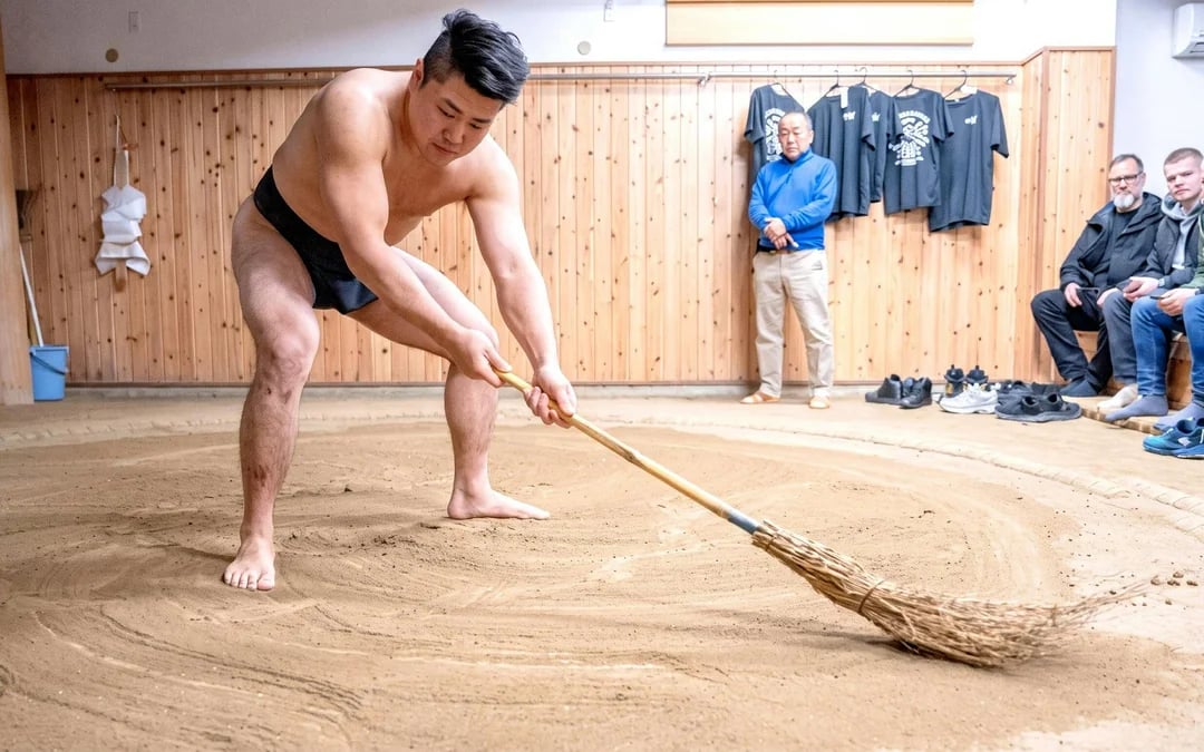 Authentic Sumo Experience in Tokyo: Enter the Sanctuary Image 4