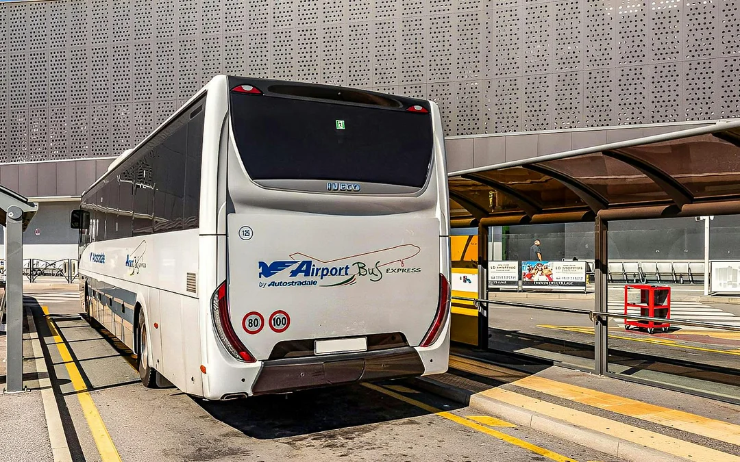 Autostradale Airport Express One-Way Tickets: Milan Linate Airport to/from Milan Centrale Image 5