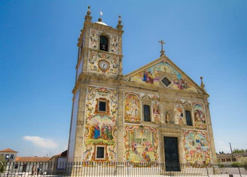 Aveiro, Costa Nova, Válega Church and Senhor da Pedra full-day tour
