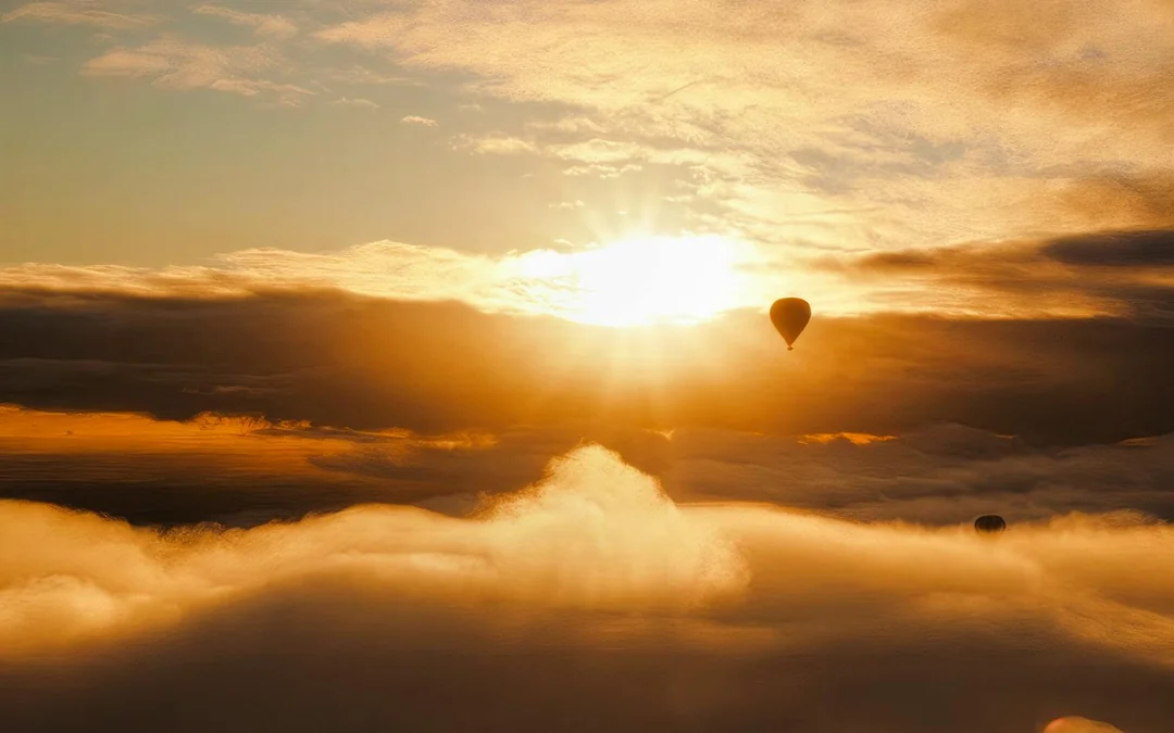 Avon Valley Hot Air Balloon Flight with Breakfast Image 11