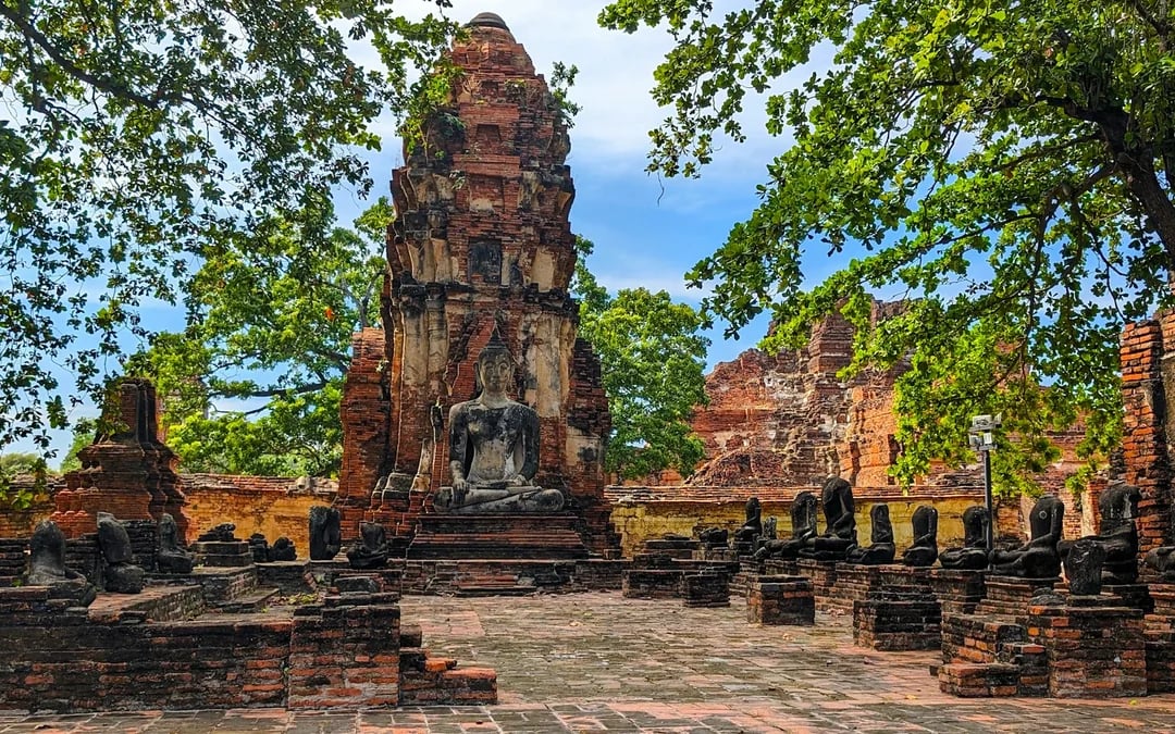 Ayutthaya Historical Park Day Trip with Private Car Transfers and Longtail Boat Tour Image 4