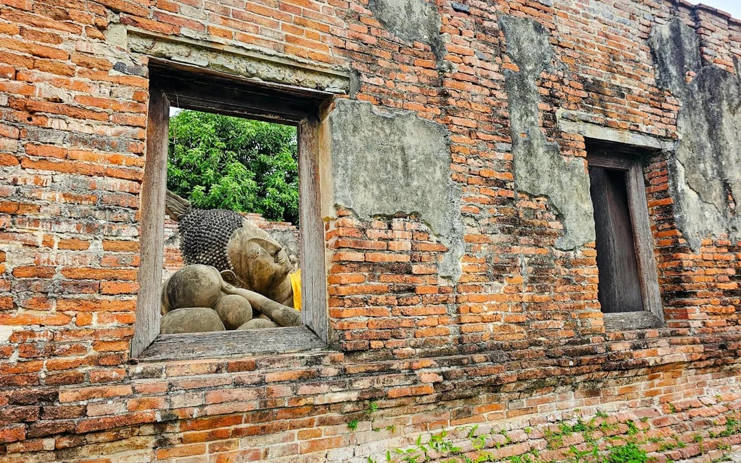 Ayutthaya Private Longtail Boat Cruise with Temple Views on the Chao Phraya River Image 11