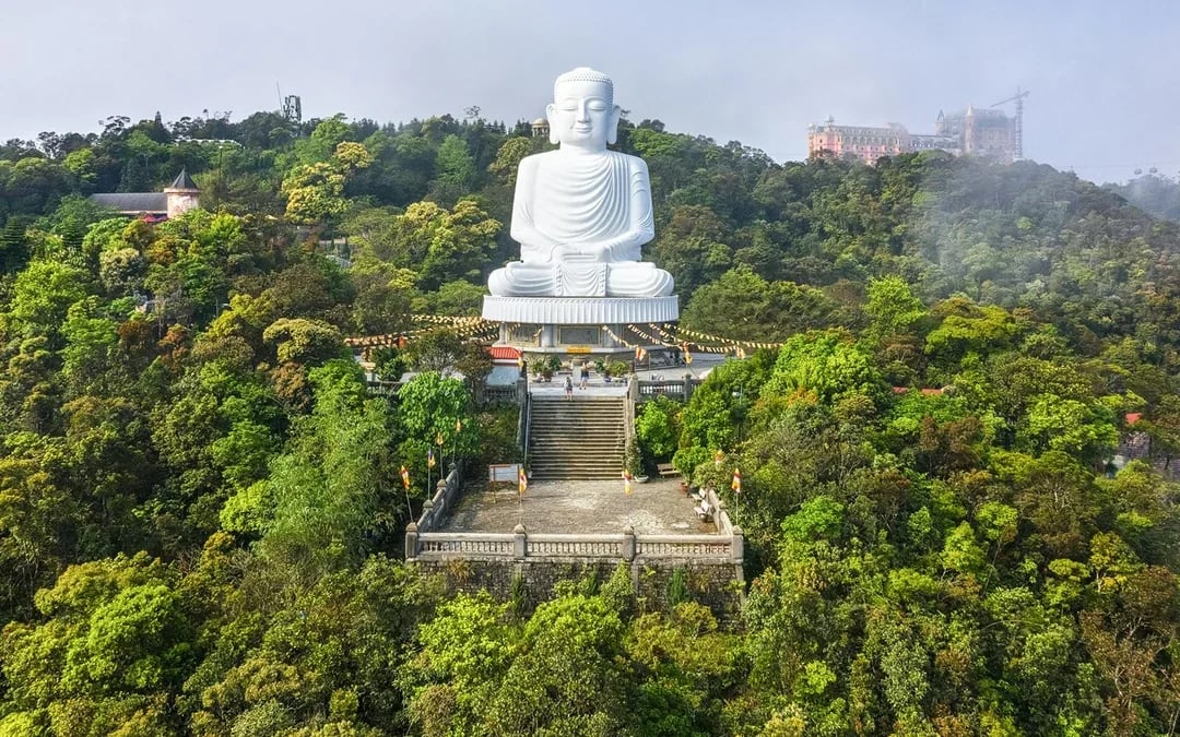 Ba Na Hills and Golden Bridge Day Tour from Da Nang Image 11