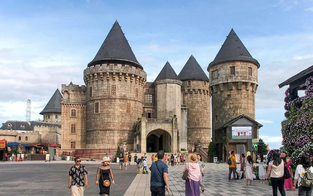Ba Na Hills and Golden Bridge Day Tour from Da Nang Image 6
