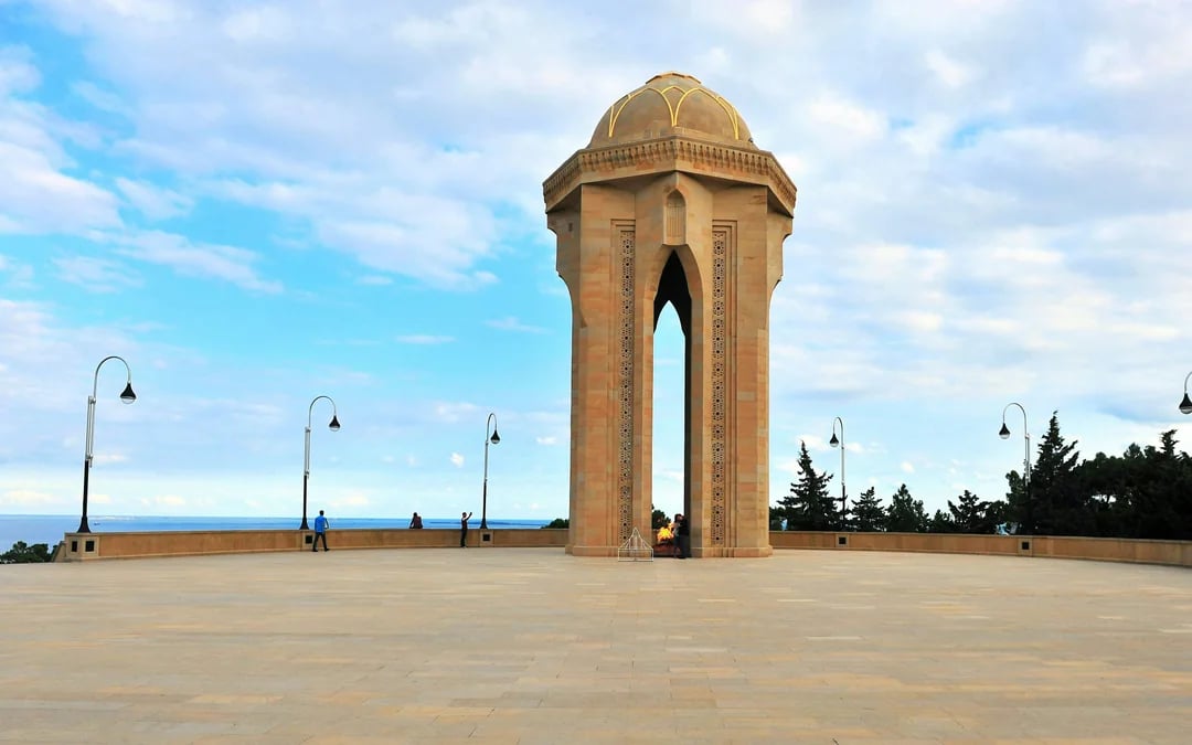 Baku Guided Walking Tour of City Highlights & Hidden Gems Image 6