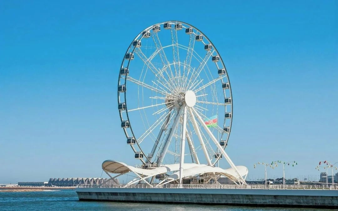 Baku Guided Walking Tour of City Highlights & Hidden Gems Image 9