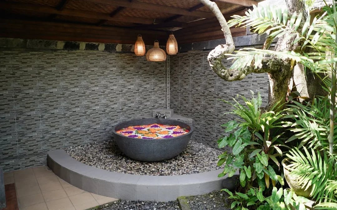Bali Traditional Massage Experience with Hotel Transfers Image 2