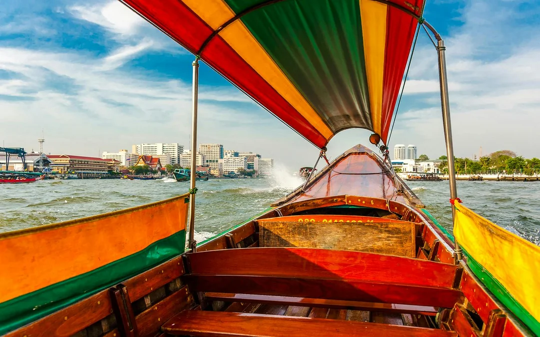 Bangkok Canal Tours – Chao Phraya River and Wat Arun Temple by Long Tail Boat Image 3