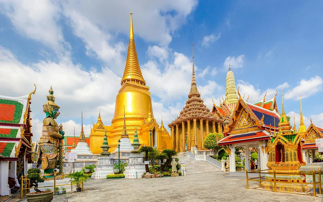 Bangkok City Highlights – Grand Palace, Wat Arun, and Wat Pho Guided Walking Tour Image 2