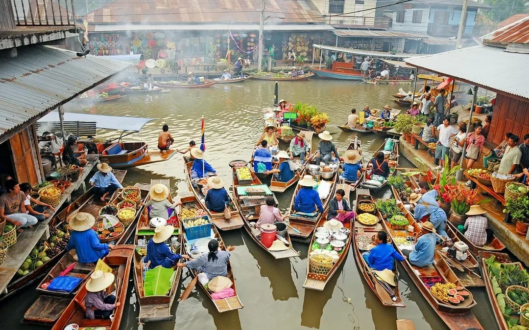 Bangkok Floating Markets Full-Day Guided Tour Image 1