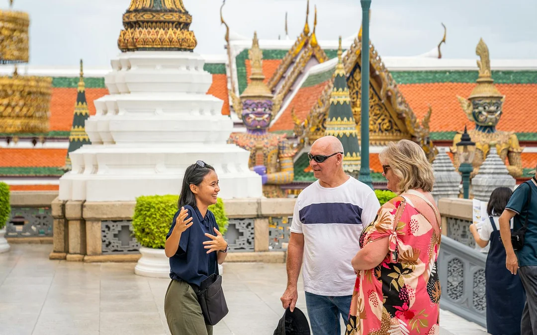 Bangkok: Grand Palace, Wat Pho & Golden Mount City Tour Image 3