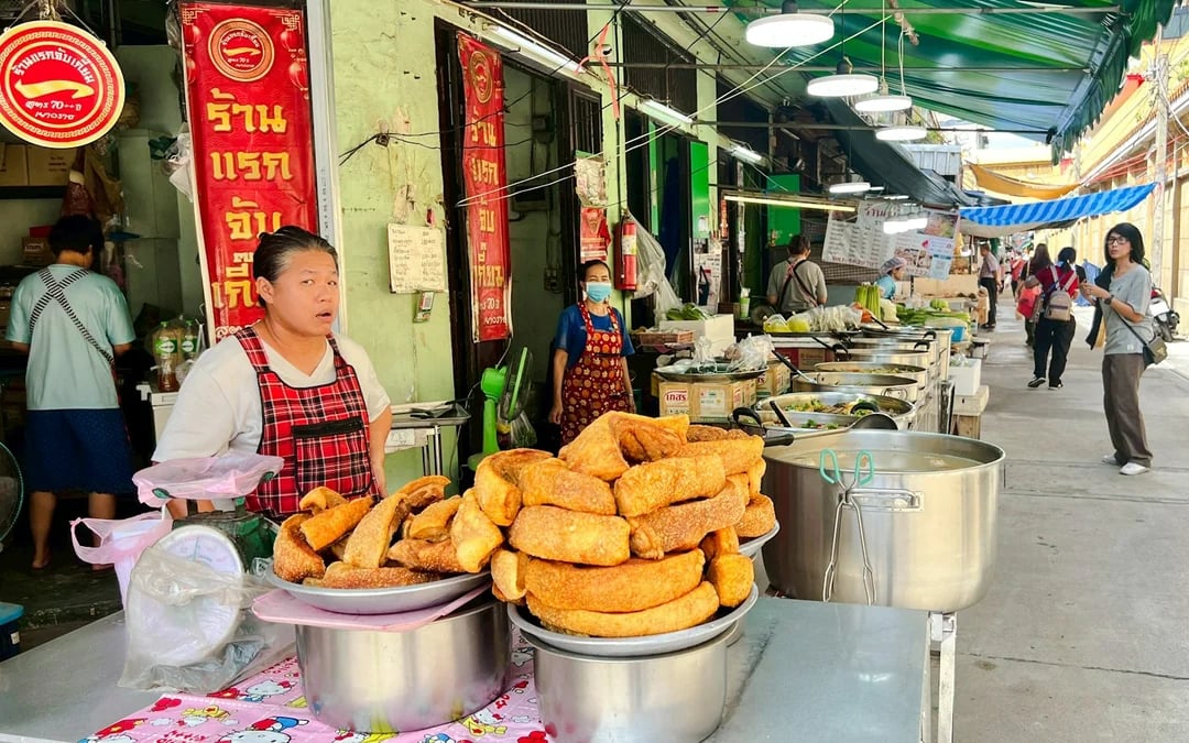 Bangkok Michelin Bib Gourmand Food Tour by Tuk-Tuk Image 4