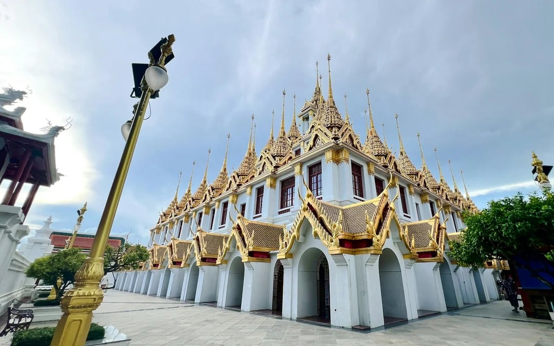 Bangkok Old Town Small-Group Walking Tour: Giant Swing, Loha Prasat & Golden Mount Image 5