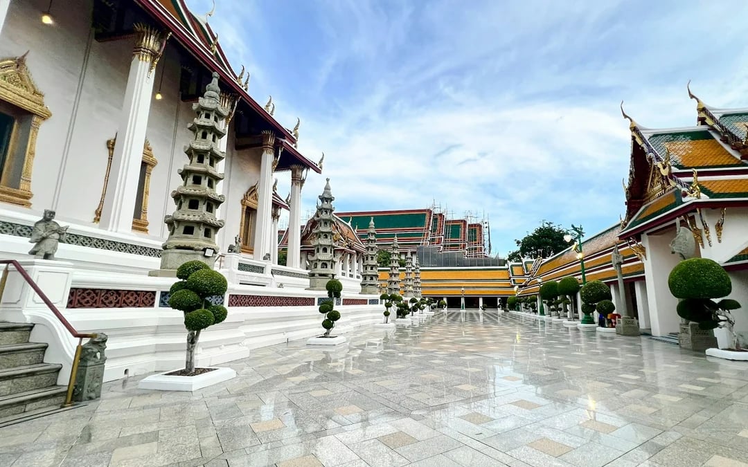 Bangkok Old Town Small-Group Walking Tour: Giant Swing, Loha Prasat & Golden Mount Image 6