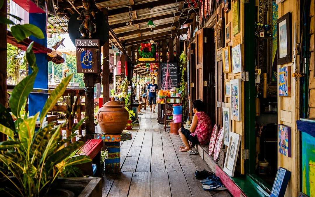 Bangkok: Private Golden Buddha, Temples & Canal Communities Image 2