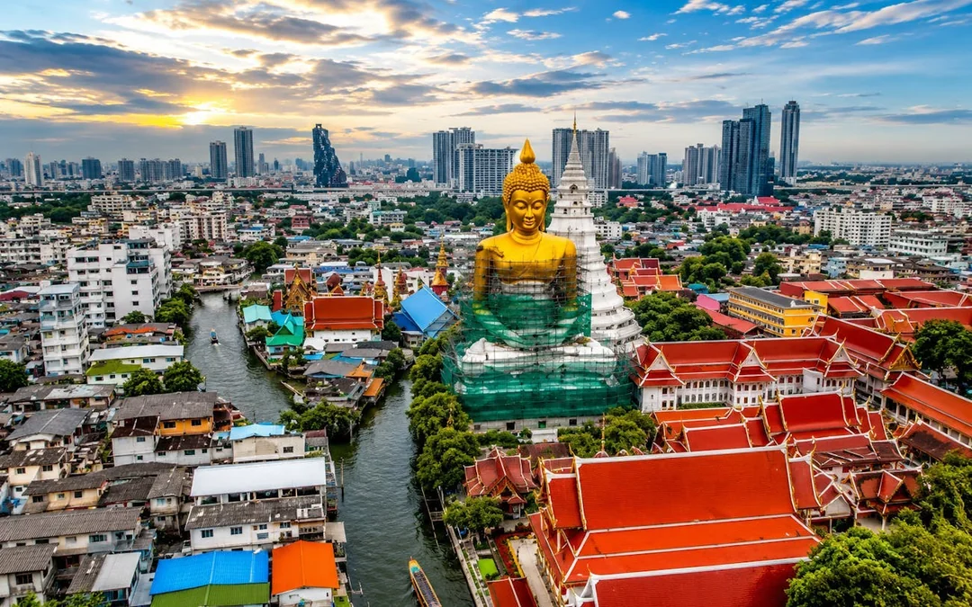 Bangkok: Private Golden Buddha, Temples & Canal Communities Image 3