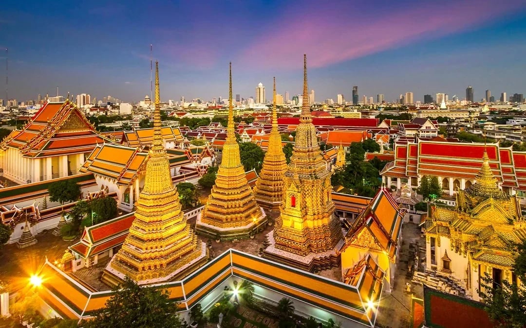 Bangkok Temples Wat Arun and Wat Pho – Guided Walking Tour Image 2