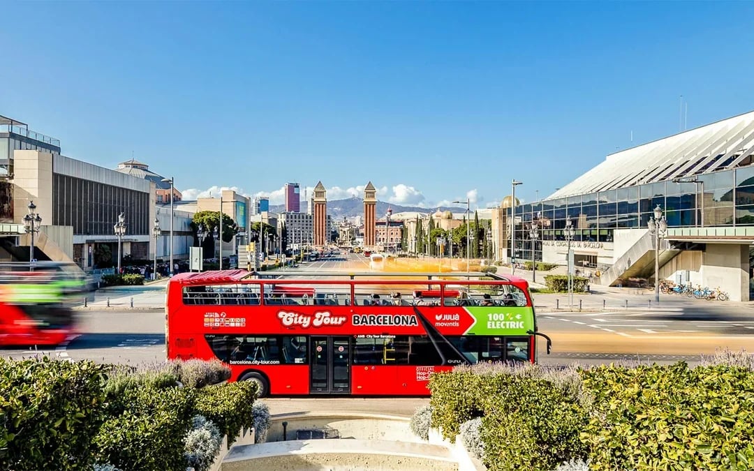 Barcelona City Tour: Hop-on Hop-off Bus Tour with Eco Catamaran Cruise Image 7