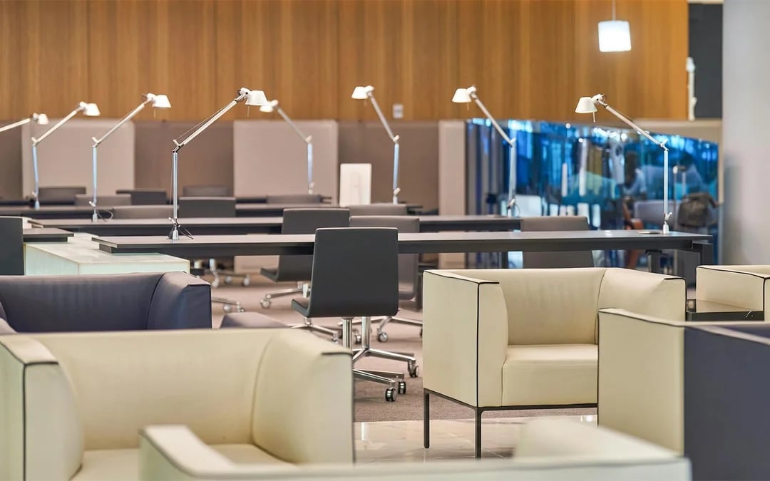 Barcelona El Prat Airport: Sala VIP Joan Miro Lounge at Terminal 1 Image 2
