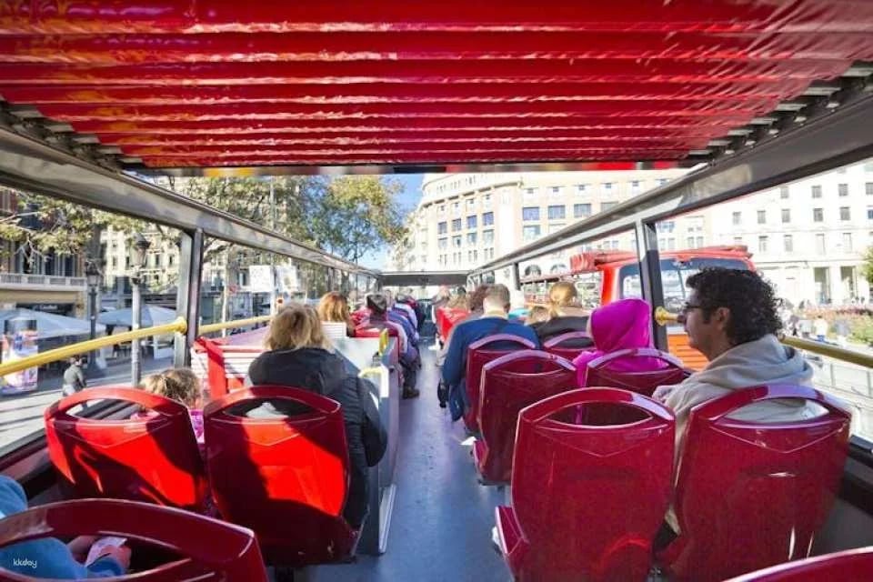 Barcelona hop-on hop-off bus tour with catamaran cruise