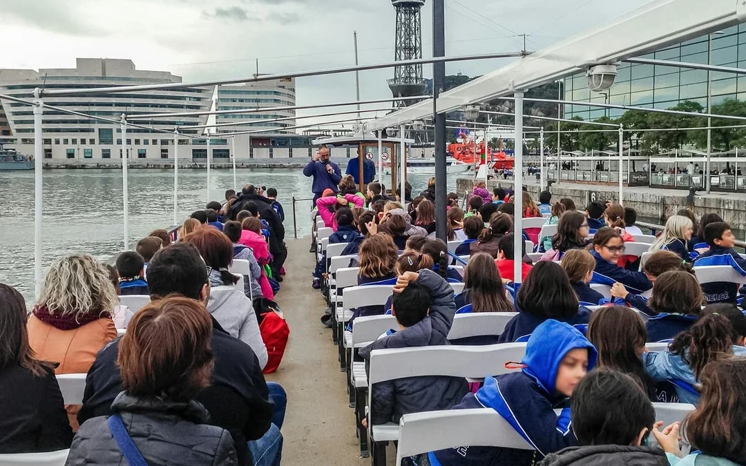 Barcelona Las Golondrinas Sightseeing Cruise Image 8