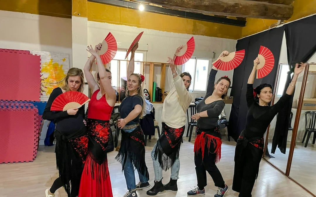 Barcelona Private Flamenco Dance Class Image 2