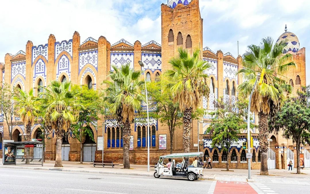 Barcelona Tuk-Tuk City Tour Image 7