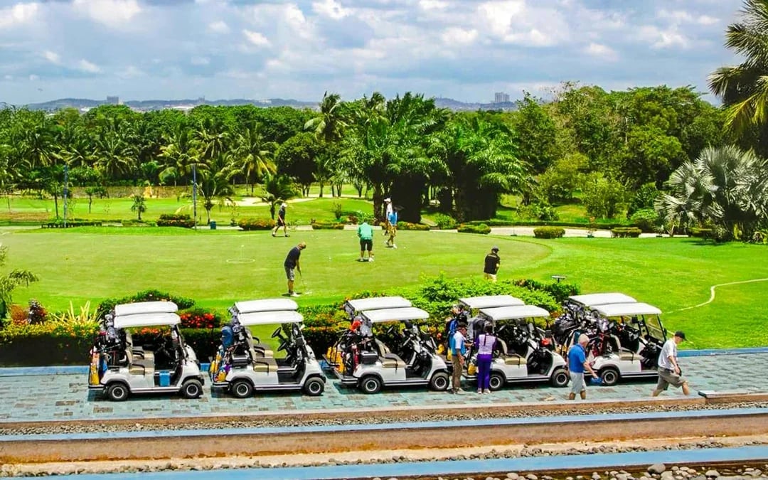 Batam Island Country Club Golf Tickets with Round-trip Ferry Image 2