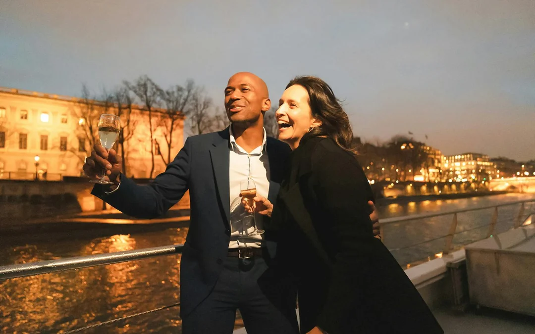 Bateaux Mouches® Seine River Dinner Cruise with Live Music & French Menu Image 1