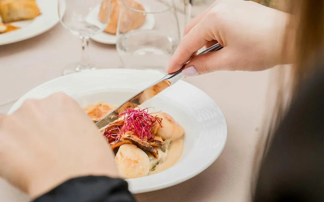 Bateaux Mouches® Seine River Dinner Cruise with Live Music & French Menu Image 6