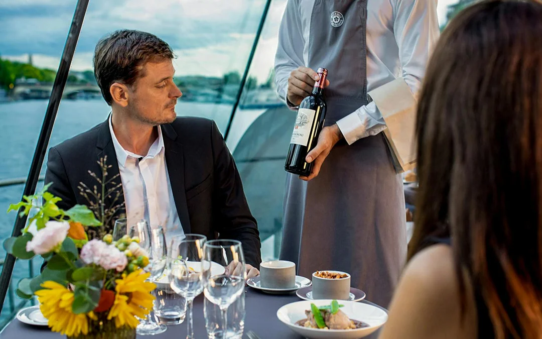 Bateaux Parisiens Seine River Early Evening Dinner Cruise with Gourmet Menu Image 3