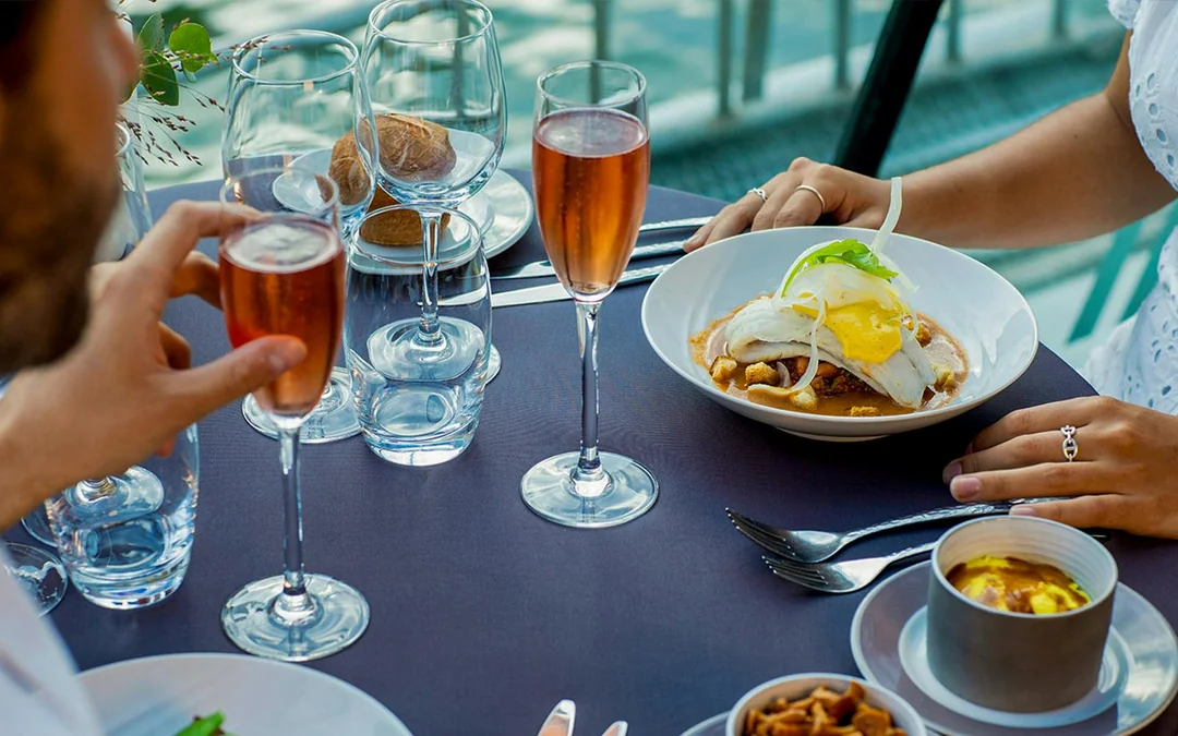Bateaux Parisiens Seine River Early Evening Dinner Cruise with Gourmet Menu Image 5